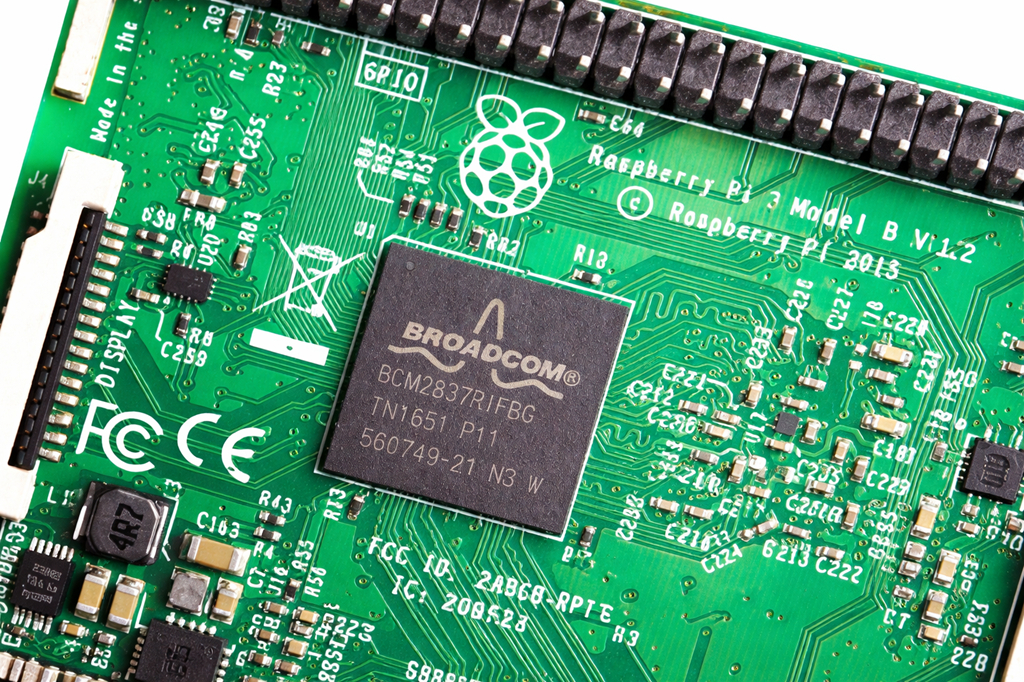 Raspberry Pi 3 Model B Broadcom SoC Close-Up Detail